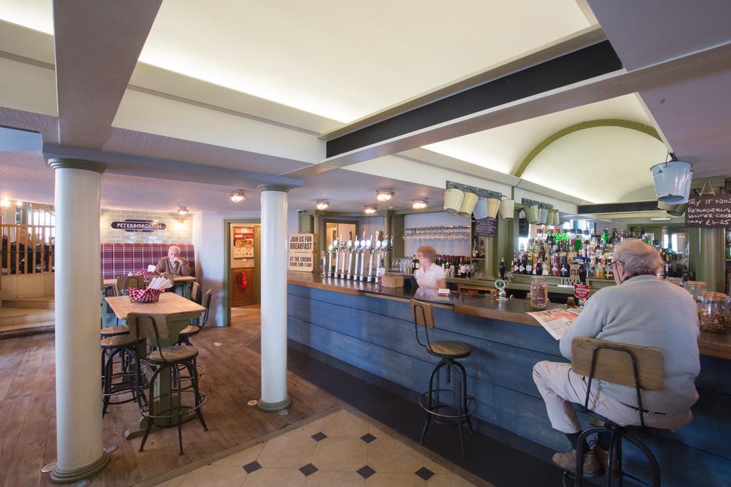 Crown Hotel Stamford Dış mekan fotoğraf